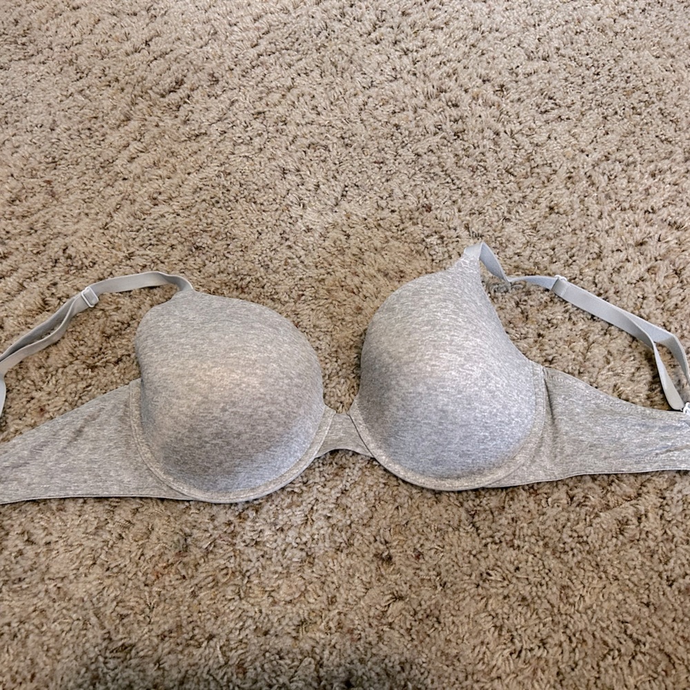 Pink by Victoria Secret, Wear Everywhere T-shirt bra 36DD grey